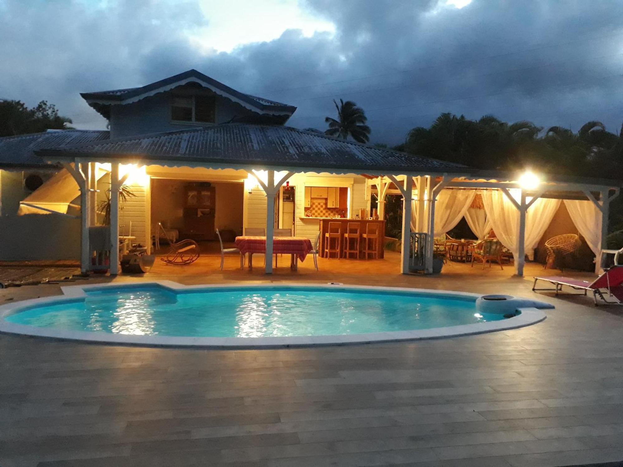 Gite Kaz A Topaze, Piscine, Jardin Tropical Sainte-Rose Ngoại thất bức ảnh