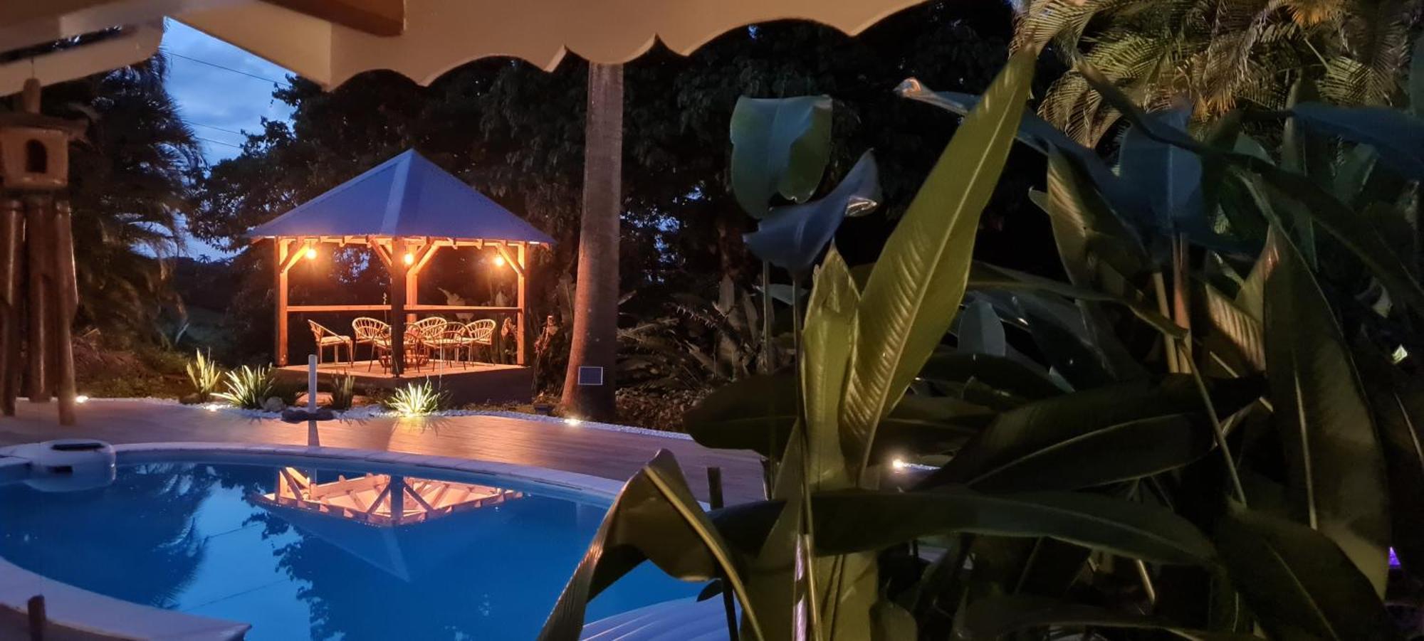 Gite Kaz A Topaze, Piscine, Jardin Tropical Sainte-Rose Ngoại thất bức ảnh