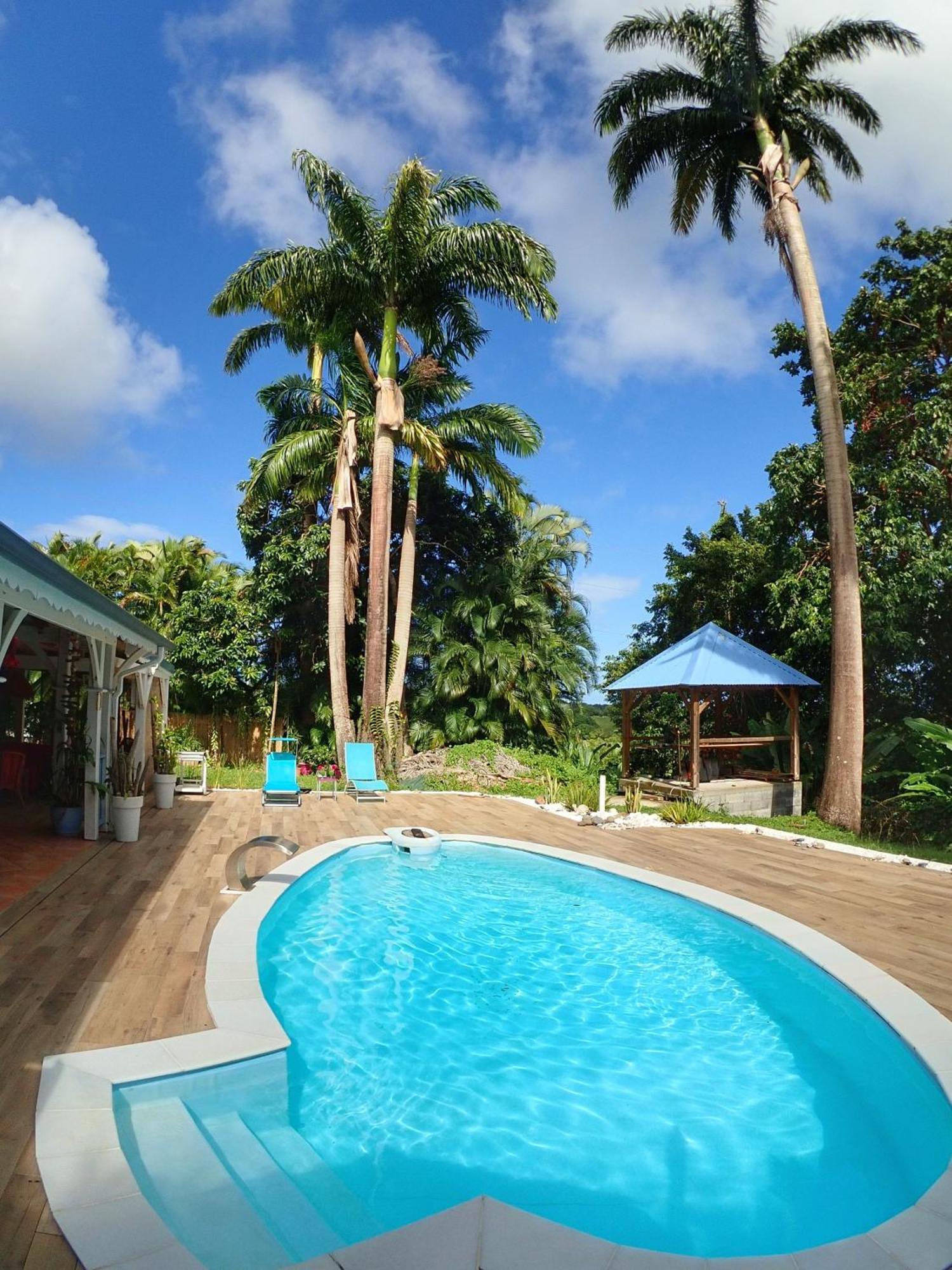 Gite Kaz A Topaze, Piscine, Jardin Tropical Sainte-Rose Ngoại thất bức ảnh